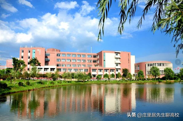 同段位的武汉轻工大学、CQ9电子 CQ9传奇电子江汉大学和武汉纺织哪所实力更强？(图12)