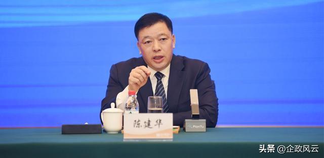 从泥瓦匠到行业霸主是什么让陈建华把企业从亏损做到300CQ9