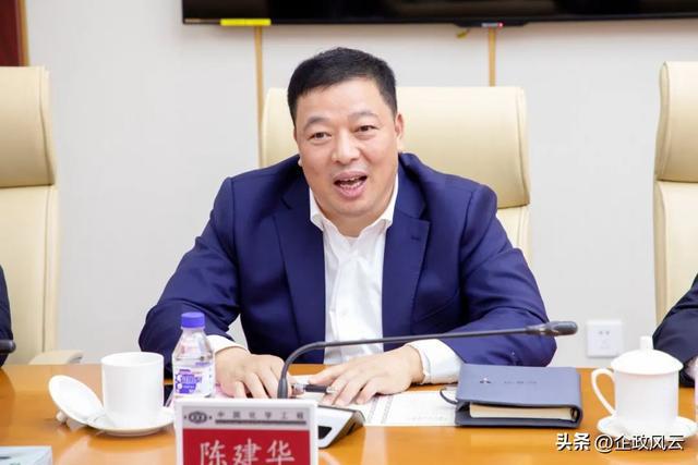 从泥瓦匠到行业霸主是什么让陈建华把企业从亏损做到300CQ9电子 CQ9传奇电子0亿的？(图2)