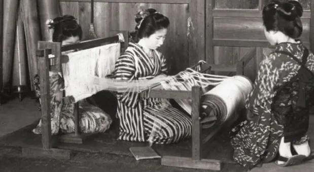 从二战前的日本女人的服装CQ9电子 CQ9传奇电子看其国力和生活状况(图8)