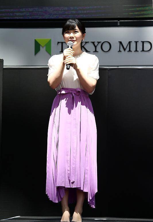 CQ9电子 CQ9传奇电子福原爱的长相很清纯穿的服装却很时尚看着很有女人味(图6)