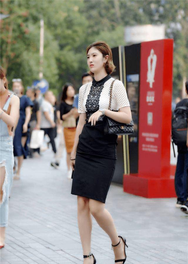 粗花呢面料的服装不仅时尚保暖而且彰显优雅气质和高级感CQ9电子 CQ9传奇电子(图2)