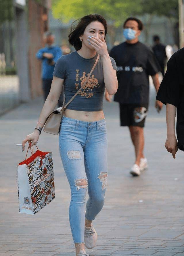 粗花呢面料的服装不仅时尚保暖而且彰显优雅气质和高级感CQ9电子 CQ9传奇电子(图4)