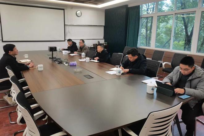 CQ9电子 CQ9传奇电子走基层、解难题海宁市领导调研皮意纺织
