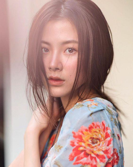 朝鲜之CQ9电子 CQ9传奇电子行：朝鲜女孩很漂亮但从来不会穿这两种服装(图2)