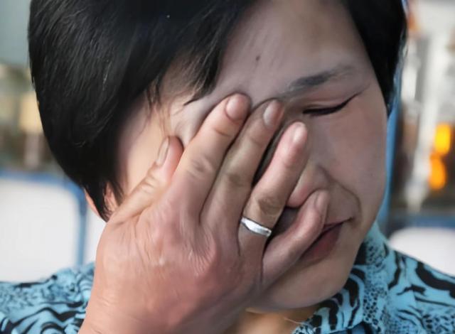 CQ9电子 CQ9传奇电子山东服装学院∶王佳颖出面道歉婚内出轨说成小事母亲羞愧流泪(图6)