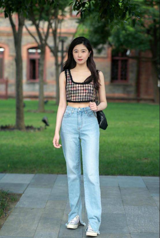CQ9电子 CQ9传奇电子“杭州街拍”又赢了虽然没有美颜滤镜但照样高级、精致(图7)