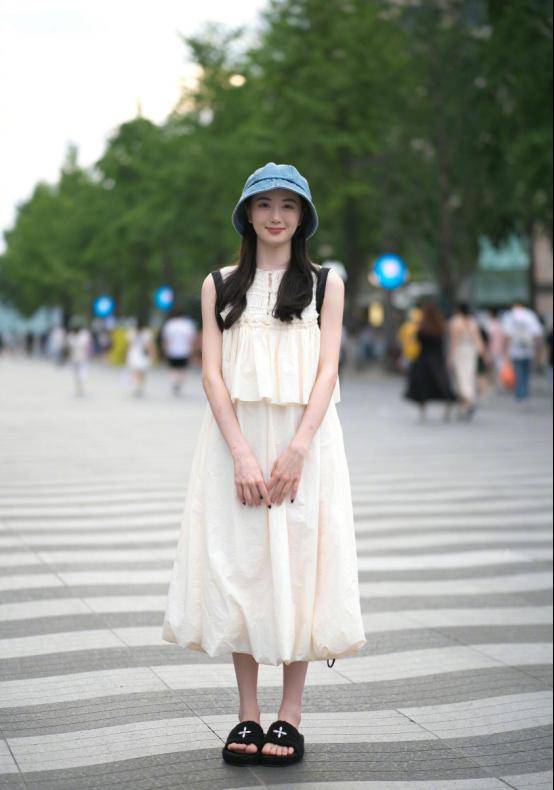 CQ9电子 CQ9传奇电子“杭州街拍”又赢了虽然没有美颜滤镜但照样高级、精致(图8)