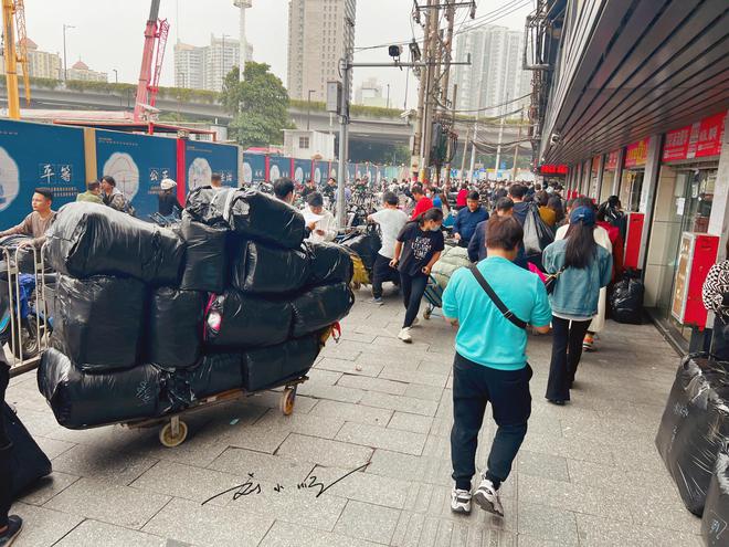 实拍“沙河服装批发市场”就在广州市中心常被大家吐槽CQ9电子 CQ9传奇电子脏乱差(图5)
