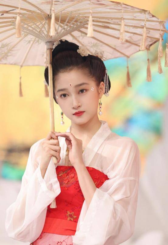 CQ9电子 CQ9传奇电子请！服装组赶紧找综艺造型师！(图5)