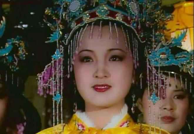 CQ9电子 CQ9传奇电子87《红楼梦》她在剧中只出场一次服装首饰却是全剧之最(图6)