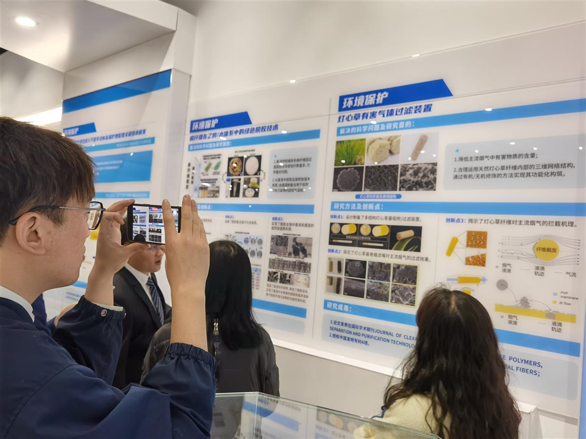 武汉纺织大学纺织科技馆揭牌CQ9电子 CQ9传奇电子(图2)