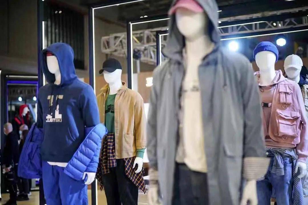 聚焦 2023年服装行业重点发展方向之一：转型升级全面提速产业CQ9电子 CQ9传奇电子复苏进程持续加快(图5)
