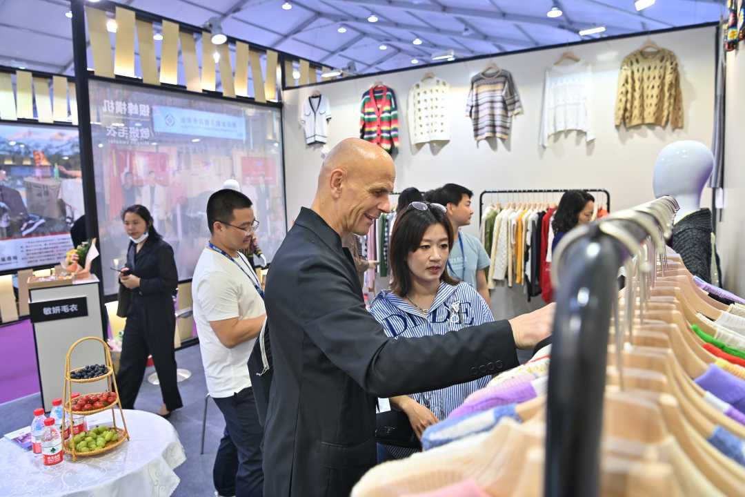 第二届中国潮汕国际纺织服装博览会举行CQ9电子 CQ9传奇电子(图2)