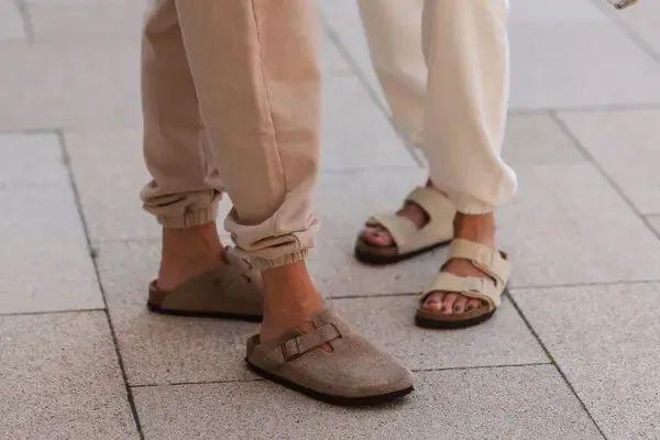 CQ9电子 CQ9传奇电子经典款变时髦、功能性服装凹造型、秋冬也要五颜六色男士穿搭今年大变样？(图10)