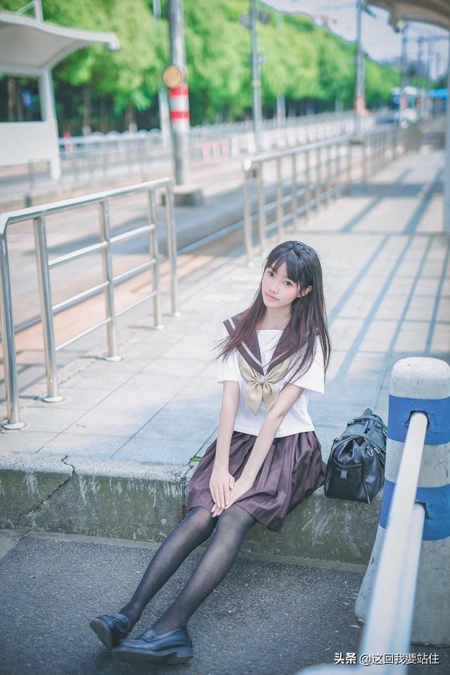 靓靓聊第126期：户外CQ9电子 CQ9传奇电子养眼jk清纯黑长直发黑丝漂亮的小姐姐(图2)