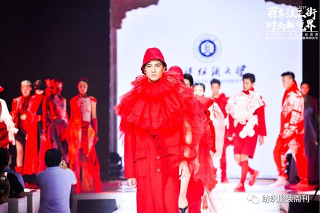 现场 汉正街40年历史积淀后完成时尚转身2019中国·汉正街服装服饰博览会CQ9电子 CQ9传奇电子如约而至(图9)