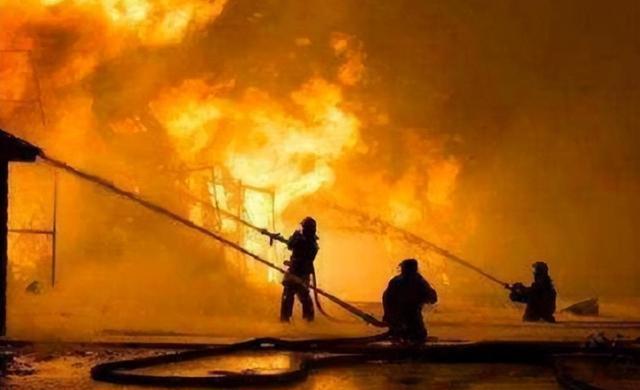 93年福州纵火案纪实61死15CQ9电子 CQ9传奇电子受伤纺织女工判死刑：他们活该去死(图17)