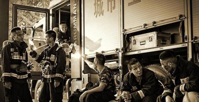 93年福州纵火案纪实61死15CQ9电子 CQ9传奇电子受伤纺织女工判死刑：他们活该去死(图18)