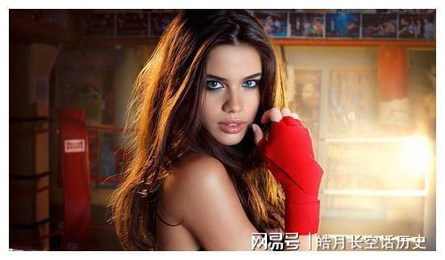 CQ9电子 CQ9传奇电子全球最性感的十大超模身材火爆到炸(图2)