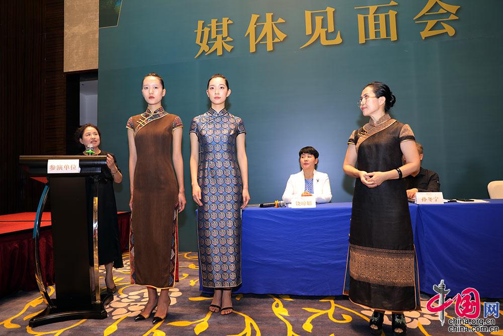锦绣中华——202CQ9电子 CQ9传奇电子1中国非遗服饰秀亮相海南崖州[组图](图3)