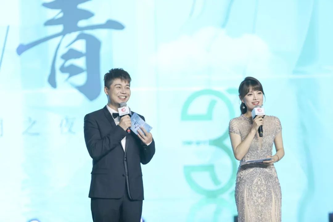 CQ9电子 CQ9传奇电子四季青服装集团三十周年庆 三十载风