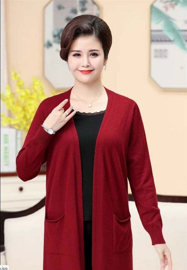 90后服装模特一年三次上热搜网友曝出真相：缺流量找媒体宣传呗CQ9电子 CQ9传奇电子(图4)