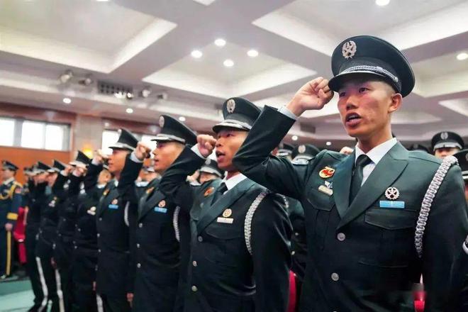 军队文职人员服装帅气亮相!配备全套制式服装!CQ9电子 CQ