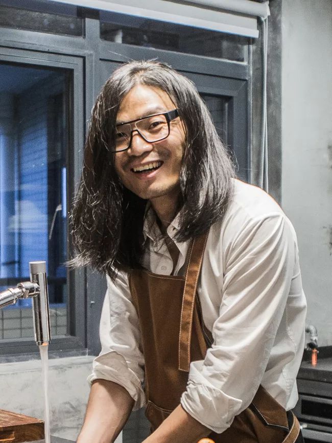 11位服装设计师CQ9电子 CQ9传奇电子上榜！他们用“中国元素”展示深圳设计力量(图8)