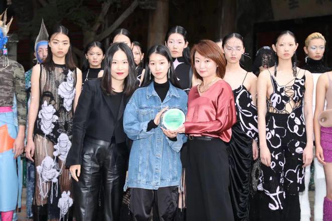 CQ9电子 CQ9传奇电子对话伊士曼纺织事业部总经理：Naia如何让可持续织物之美触手可及(图6)