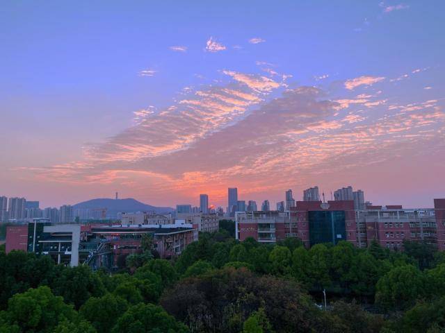 CQ9电子 CQ9传奇电子武汉纺织大学怎么样？十大名校之一实力毋庸置疑！(图2)