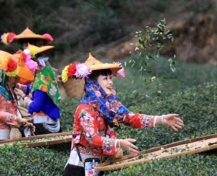 CQ9电子 CQ9传奇电子惠安女服饰:巾帼服饰中的一朵奇葩