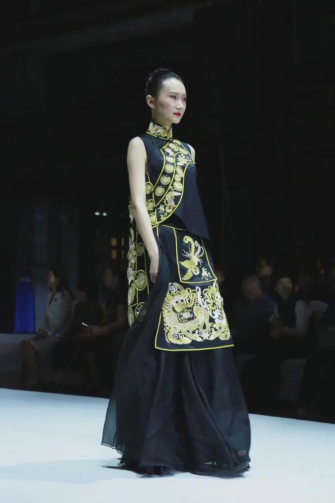 CQ9电子 CQ9传奇电子2020中国纺织服装行业十大时尚引领榜样(图21)