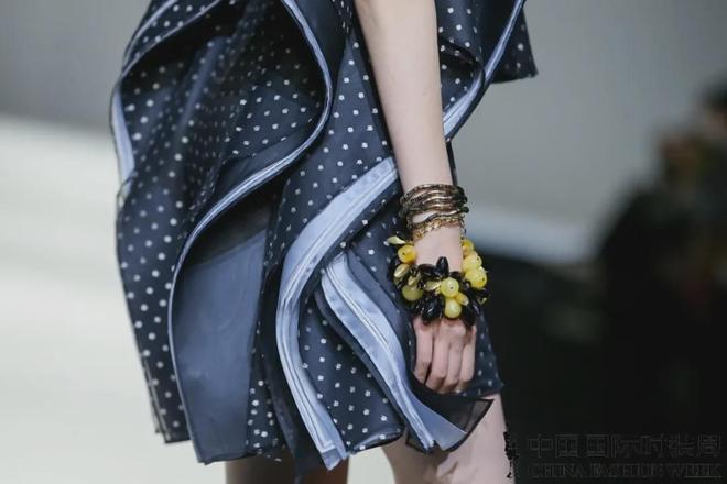 CQ9电子 CQ9传奇电子2020中国纺织服装行业十大时尚引领榜样(图28)