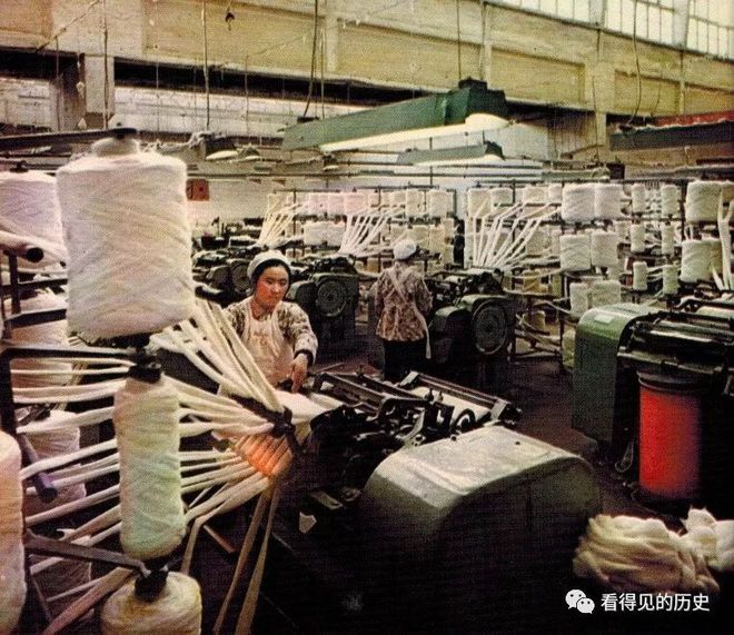 CQ9电子 CQ9传奇电子老照片：70年代的西安 全国知名的纺织中心