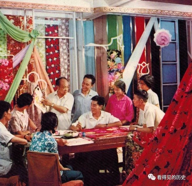 CQ9电子 CQ9传奇电子老照片：70年代的西安 全国知名的纺织中心(图2)