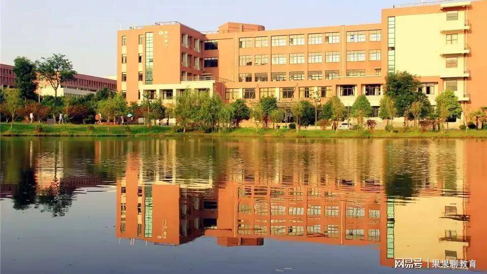 CQ9电子 CQ9传奇电子武汉纺织大学什么专业好？这个专业不容错过！(图4)