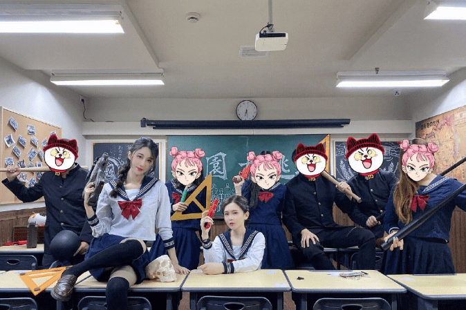 CQ9电子 CQ9传奇电子女主播JK服装大比拼蔡萝莉精致腐团儿撩人轩子年轻快10岁(图4)