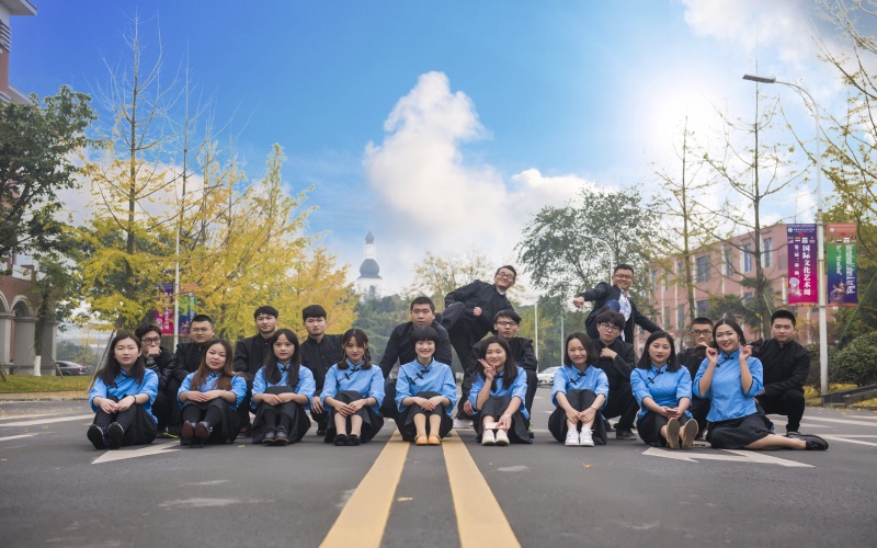 CQ9电子 CQ9传奇电子2023新疆高考多少名能上成都纺织高等专科学校？附2022成都纺织高等专科学校在新疆录取分数线
