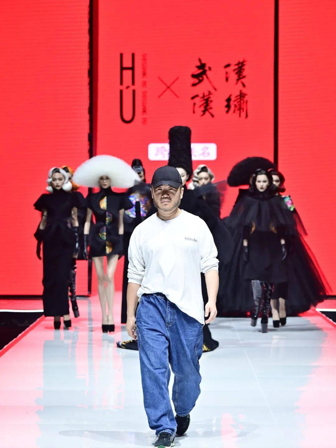 CQ9电子 CQ9传奇电子听说全武汉的时尚潮人昨天都来这了？(图8)