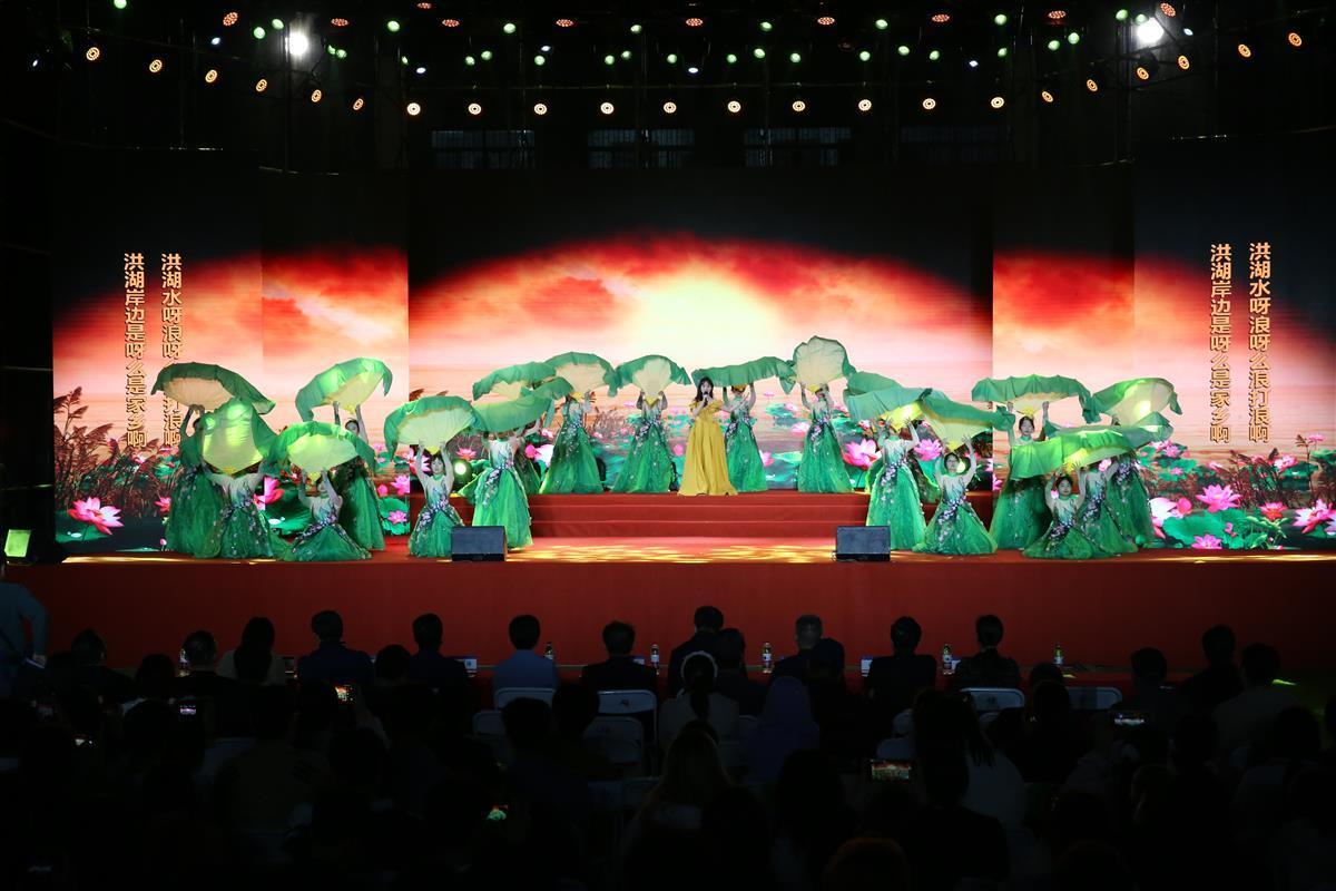 CQ9电子 CQ9传奇电子纺大500名青年学子演绎红色中国(图3)