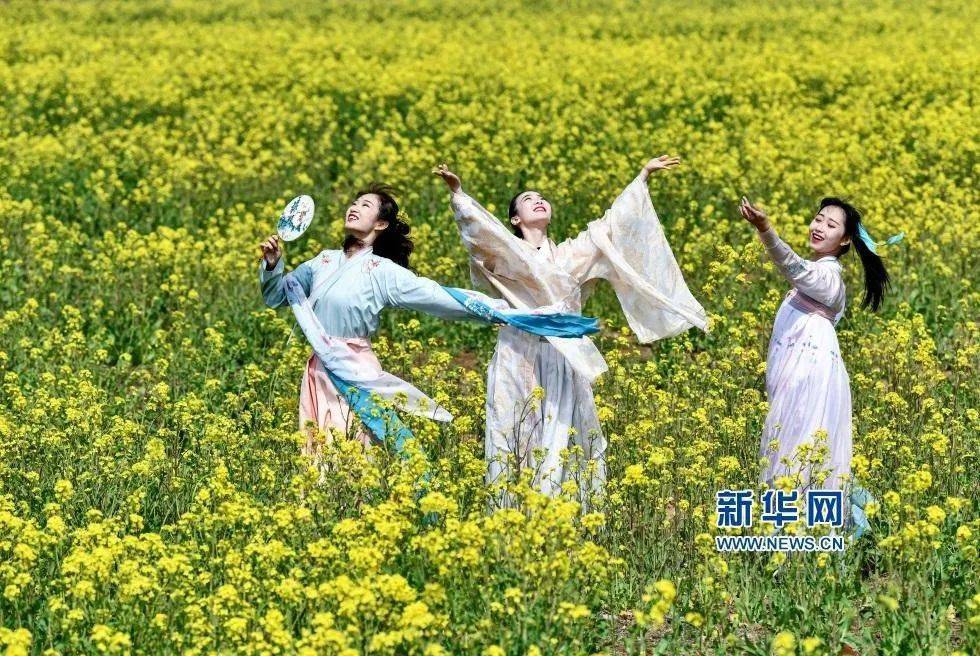 【双语】汉服市场火爆！“汉服”用英文怎么说CQ9电子 CQ9传奇电子？