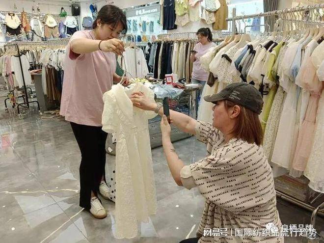 CQ9电子 CQ9传奇电子“禁播”背后服装批发市场寻找出路(图4)