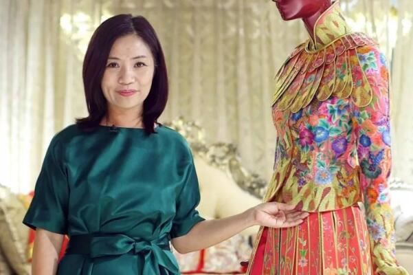 CQ9电子 CQ9传奇电子中国十大著名服装设计师：郭培居第二马可居榜首(图2)