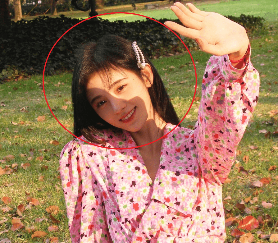 CQ9电子 CQ9传奇电子鞠婧祎的颜值有多高？JK漫制服造型迷死人像是把樱花穿到了身上