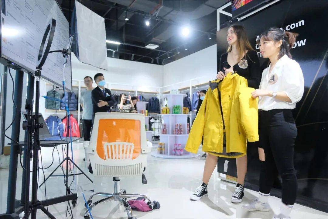 “中国男装网批城——石狮”深入人心CQ9电子 CQ9传奇电子(图3)