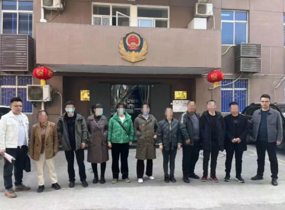 假烟假酒三无保健品？涉案金额巨大！抓！CQ9电子 CQ9传奇电子(图3)