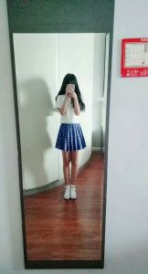 穿jk趴桌子上的照片 jk服装白CQ9电子 CQ9传奇电子丝图片