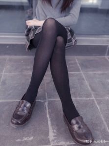 CQ9电子 CQ9传奇电子jk服装黑丝图片 jk软妹连裤袜白丝服装图片