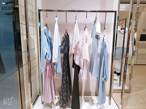 听90后创业者讲述服装艾丽哲品CQ9电子 CQ9传奇电子牌女装创业经历(图2)